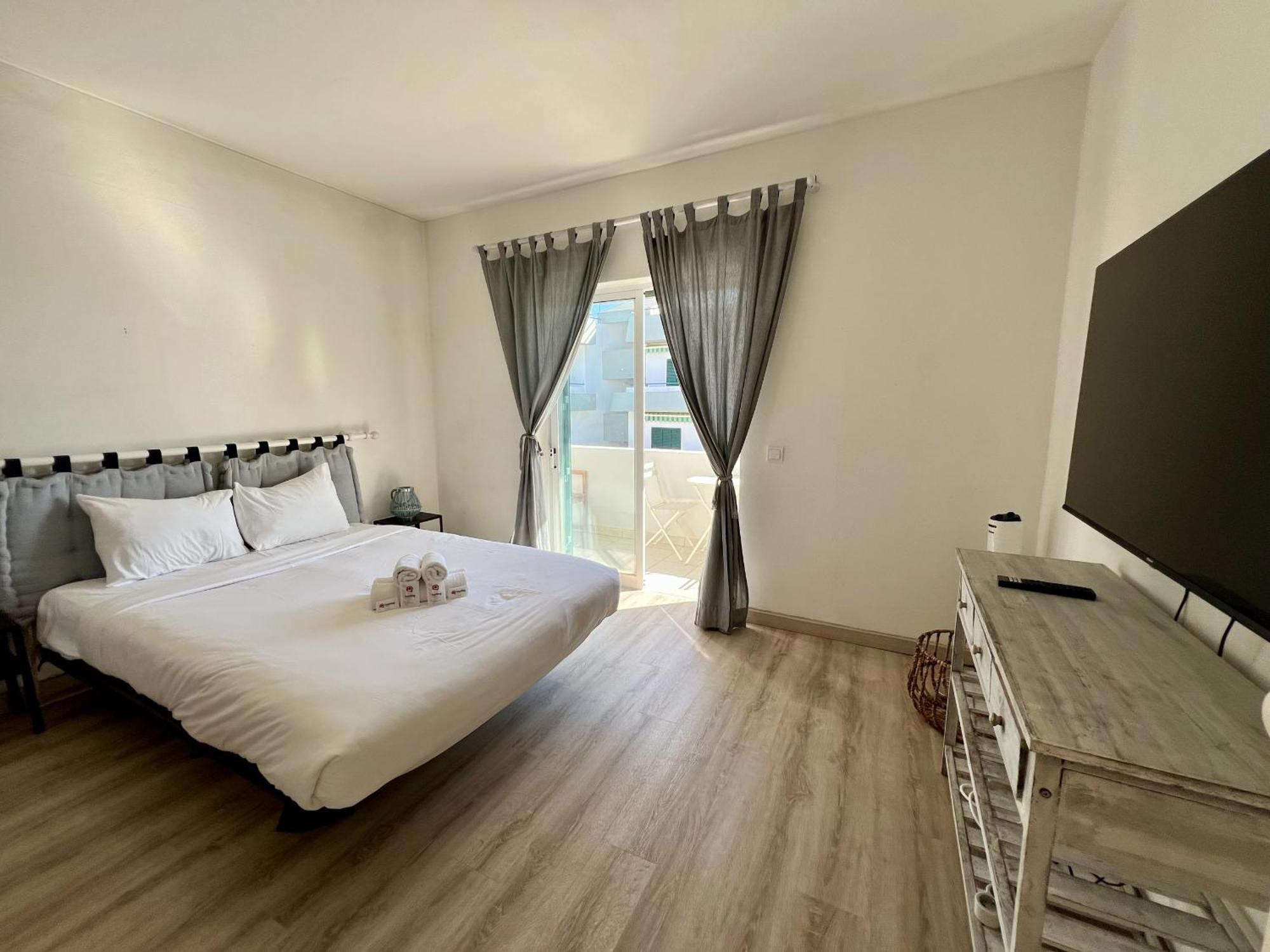 Albufeira Delight With Pool By Homing Apartamento Guia  Exterior foto