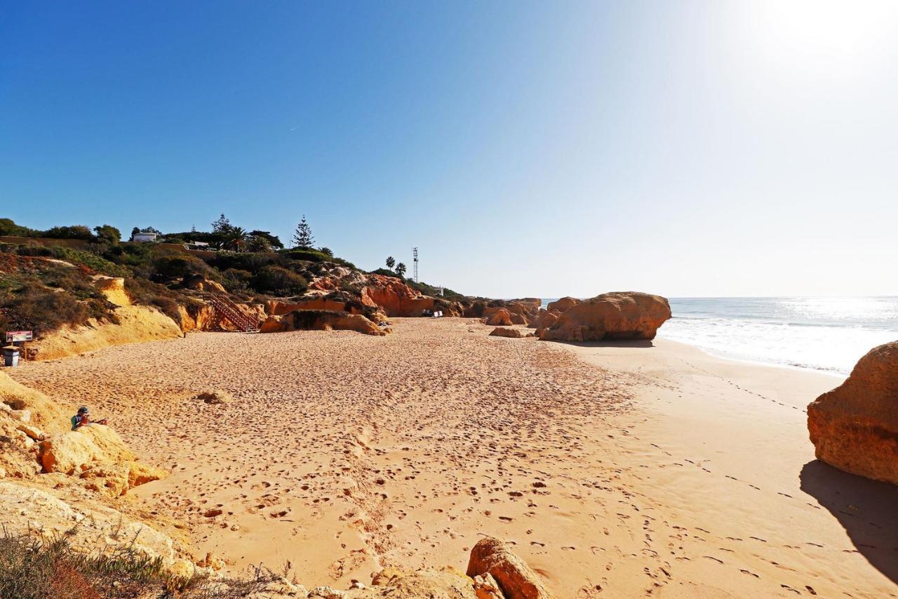 Albufeira Delight With Pool By Homing Apartamento Guia  Exterior foto